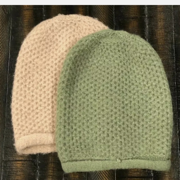 ISO Free People beanie hats 🥶🧊 (DO NOT BUY) - Picture 4 of 4